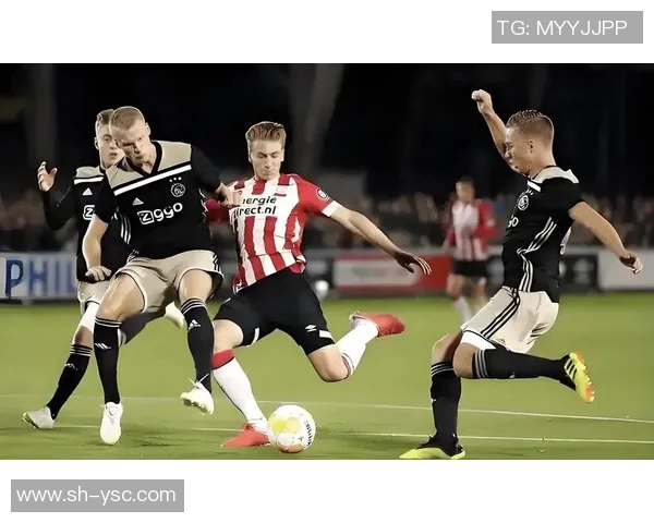 海牙与海伦芬足球比赛比分解析及精彩瞬间回顾