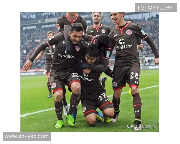 洛杉矶银河迎战皇家君主激情对决展现足球魅力与团队精神