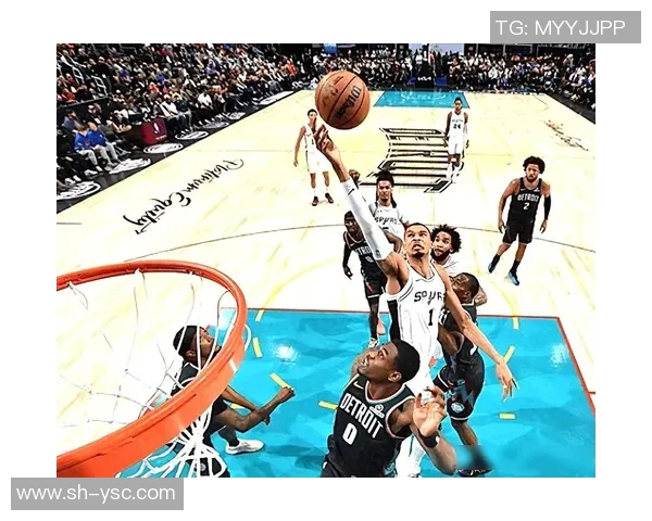 马刺与雷霆常规赛对决精彩纷呈球迷期待巅峰对决的精彩瞬间 马刺与雷霆常规赛对决精彩纷呈球迷期待巅峰对决的精彩瞬间