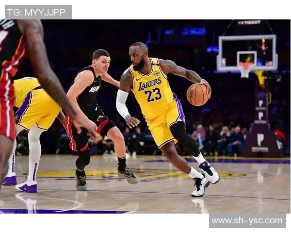 湖人对阵热火精彩回顾2018年11月19日新浪体育全程报道 湖人对阵热火精彩回顾2018年11月19日新浪体育全程报道